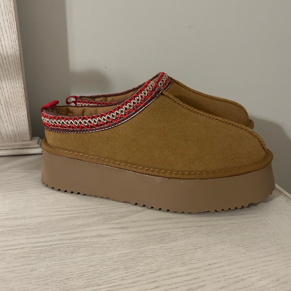 Platform moccasins